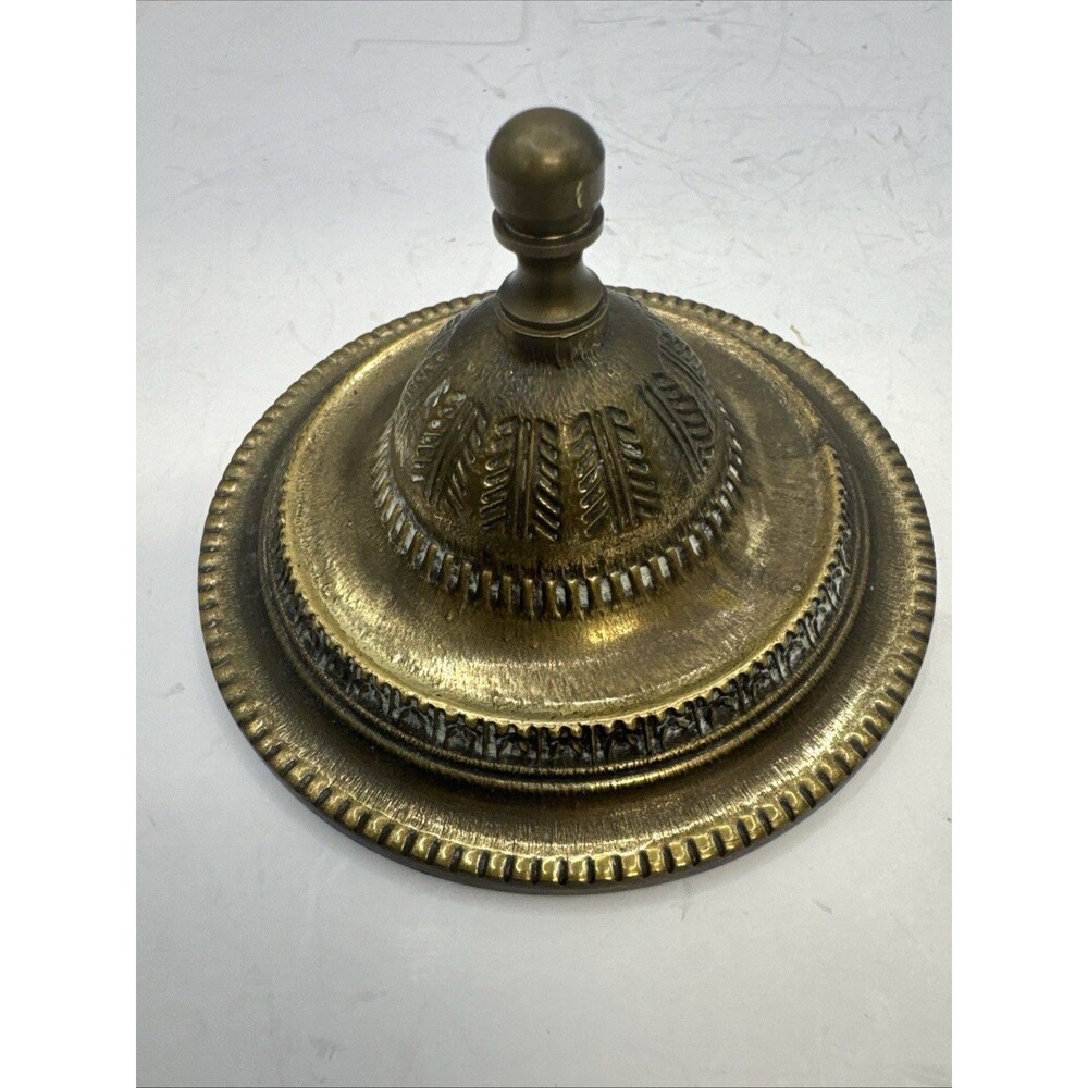 Antique Diamond Cut Crystal and Bronze Jar Vanity Powder Containers 19th-Century - Picture 8 of 8